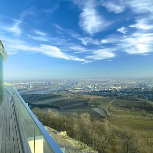 Suitehotel Kahlenberg *** Wien